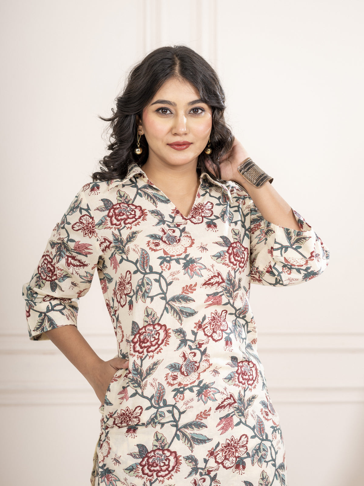Gulnaaz Kurta Set - Photo 9
