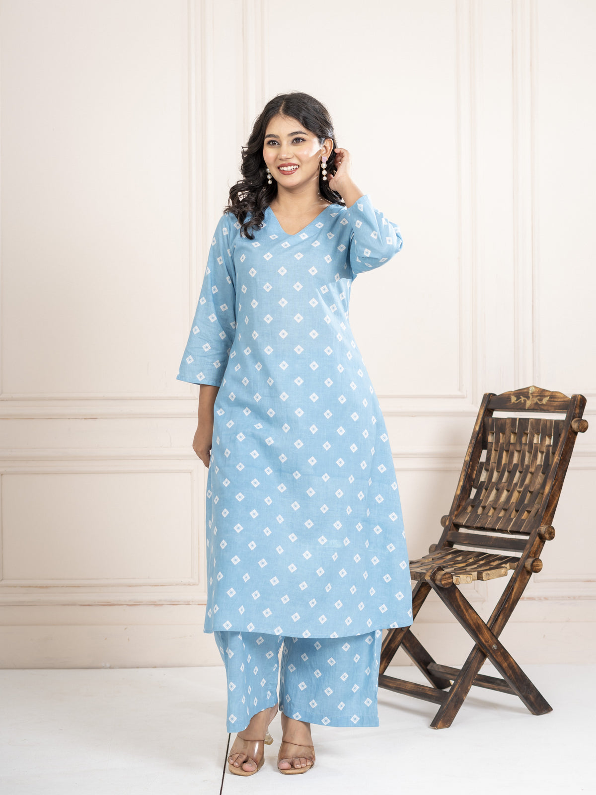 Noor-e-Neel Kurta Set - Photo 1